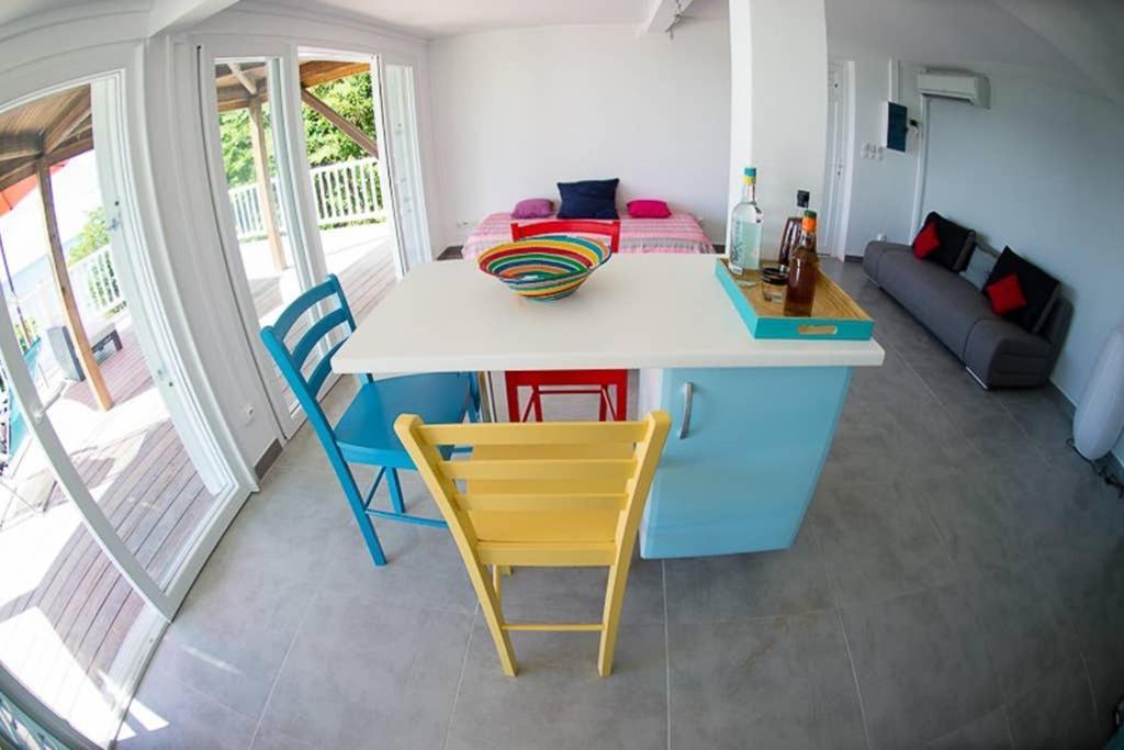 Turquoise Apartment Ле Диамант Екстериор снимка